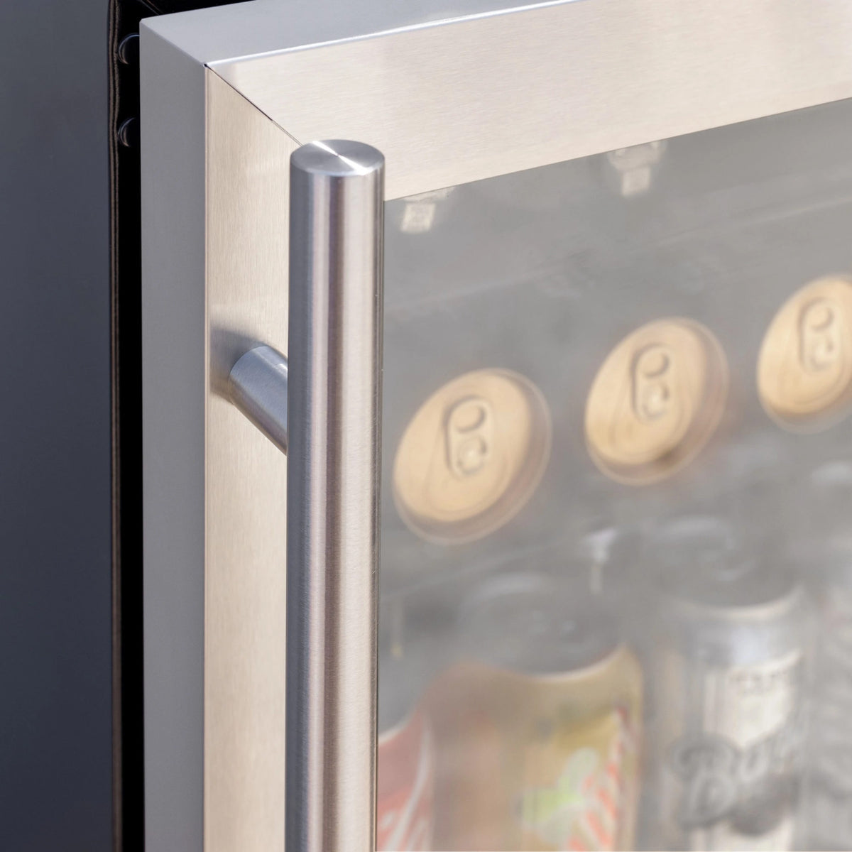 24"  Summerset Outdoor Rated Refrigerator with Glass Door and Glass Shelves with a close up on the door handle
