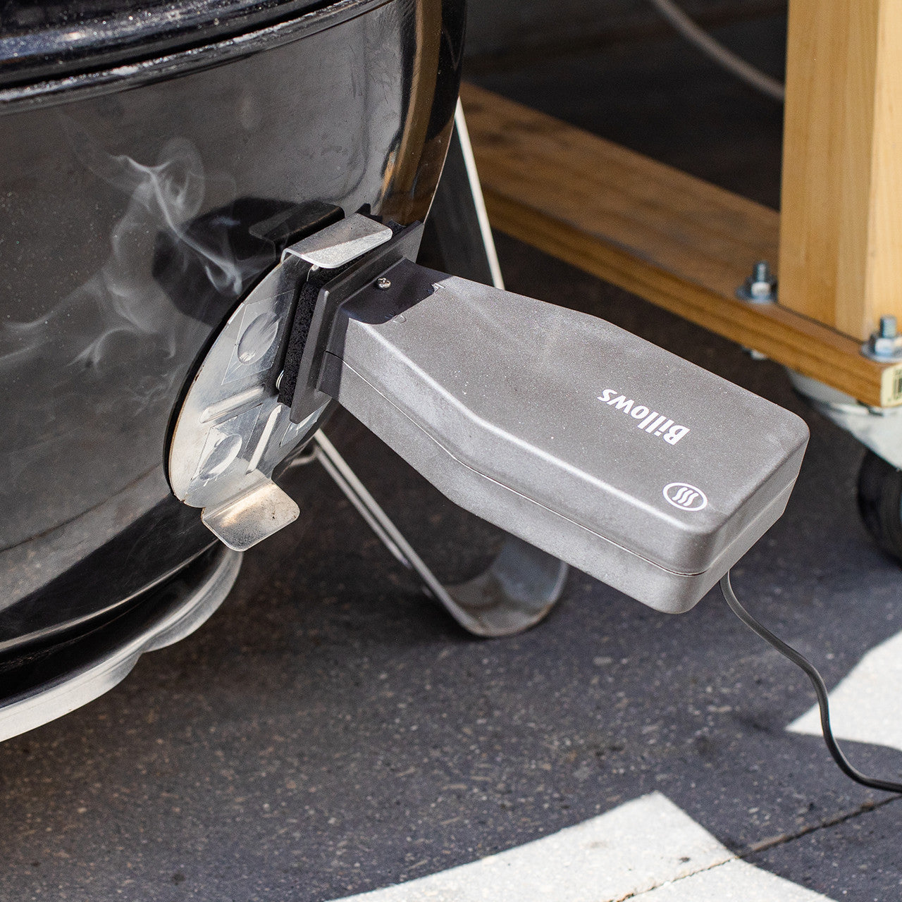 Billows Fan by Thermoworks on a weber grill