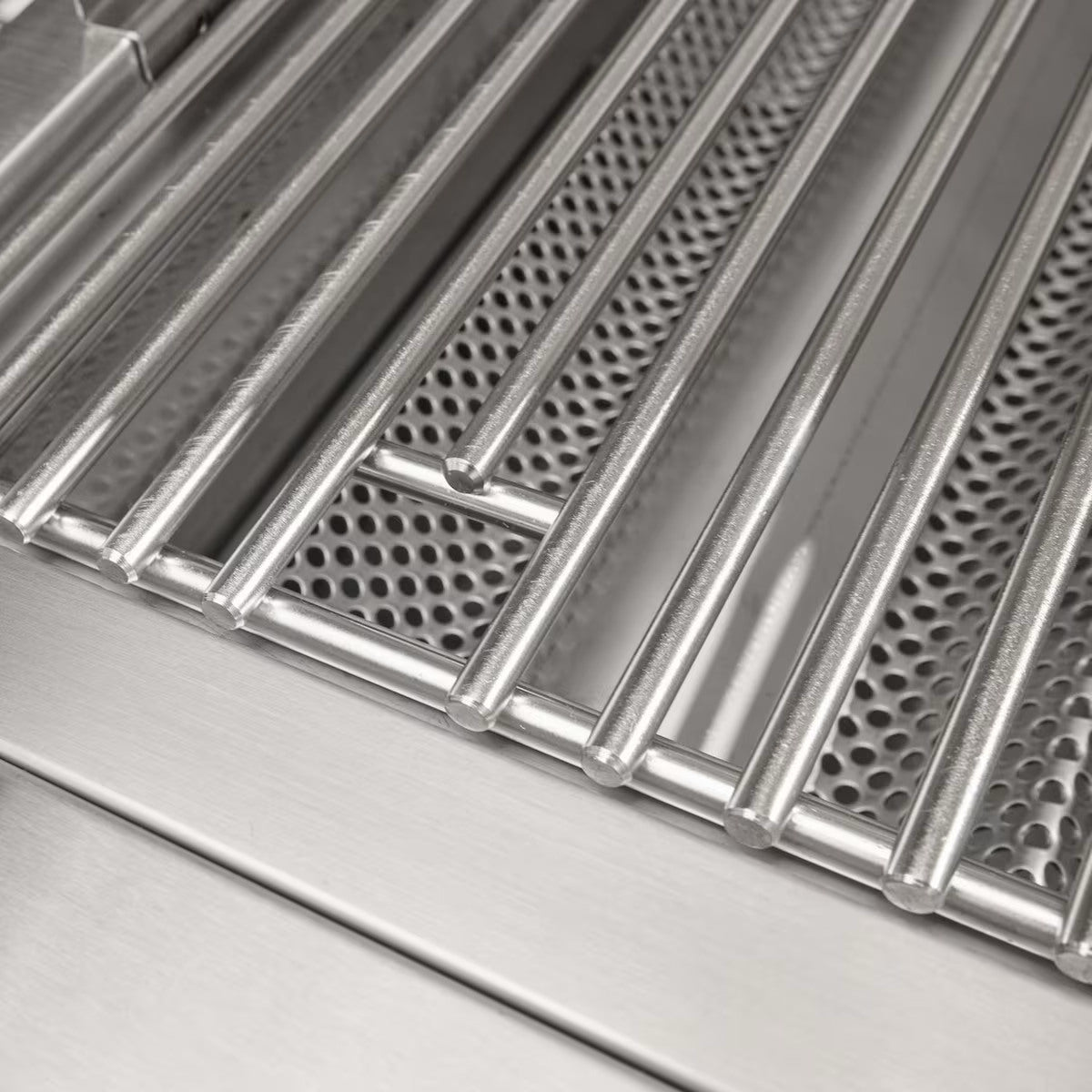 Coyote C Series Gas Grills flame tamers and stainless steel grates