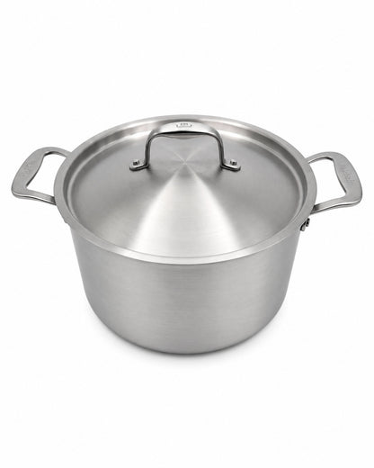 Made In 8 Qt Stainless Clad Stock Pot With Lid on a white background