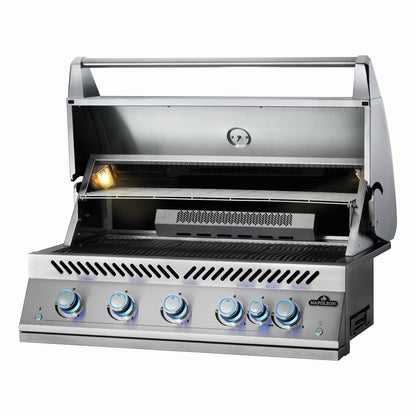 Built-In 700 Series 38" with Infrared Rear Burner Natural Gas, Stainless Steel, Built In Head on a white background