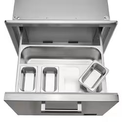 Coyote 26" Pull Out Ice Chest